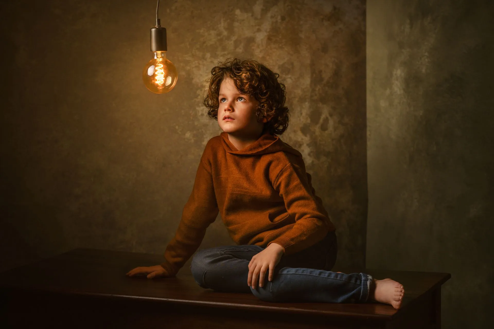 enfance - _CHA6423-Modifier_photographe enfant Montbrison, portrait Fine Art Loire, studio photo enfant Saint-Étienne, photographie artistique Auvergne-Rhône-Alpes, séance photo studio Clermont-Ferrand