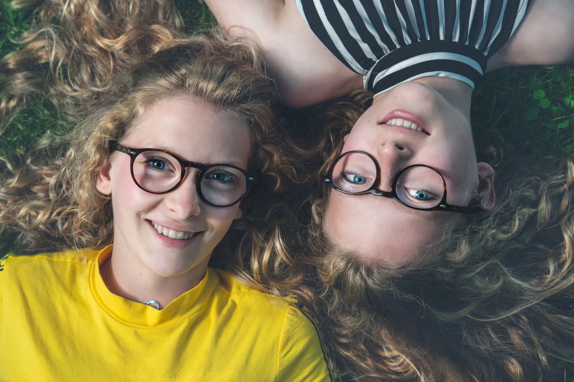 exterieur - _CHV3340-Modifier_Laminamarc AIR_20x30_6735_Bois Foncéphotographe extérieur Montbrison, séance photo nature Loire, portrait famille plein air Forez, photographie outdoor Auvergne-Rhône-Alpes, shooting extérieur Saint-Étienne